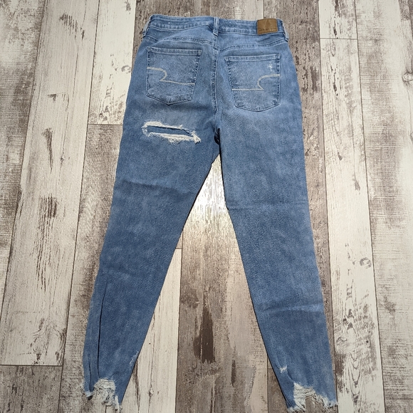 American eagle super hi-rise jeggingswith distressing  size 10short - Picture 2 of 6